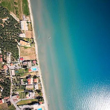 Paradise Elegant Apartments, By Zantewize Hotell
